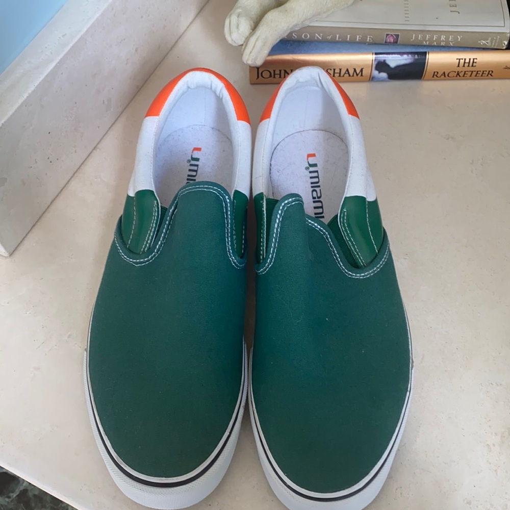 Row One Slip-on U Miami sneakers